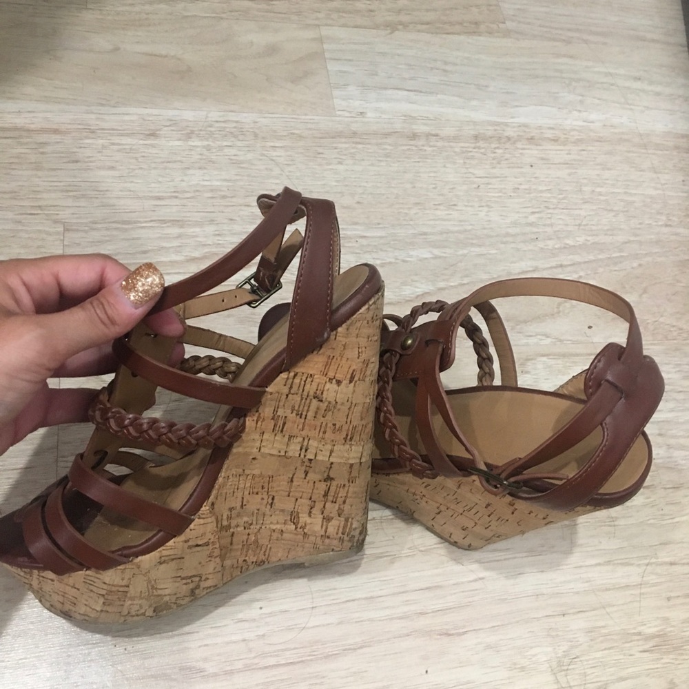 BROWN WEDGES - Picture 2 of 3